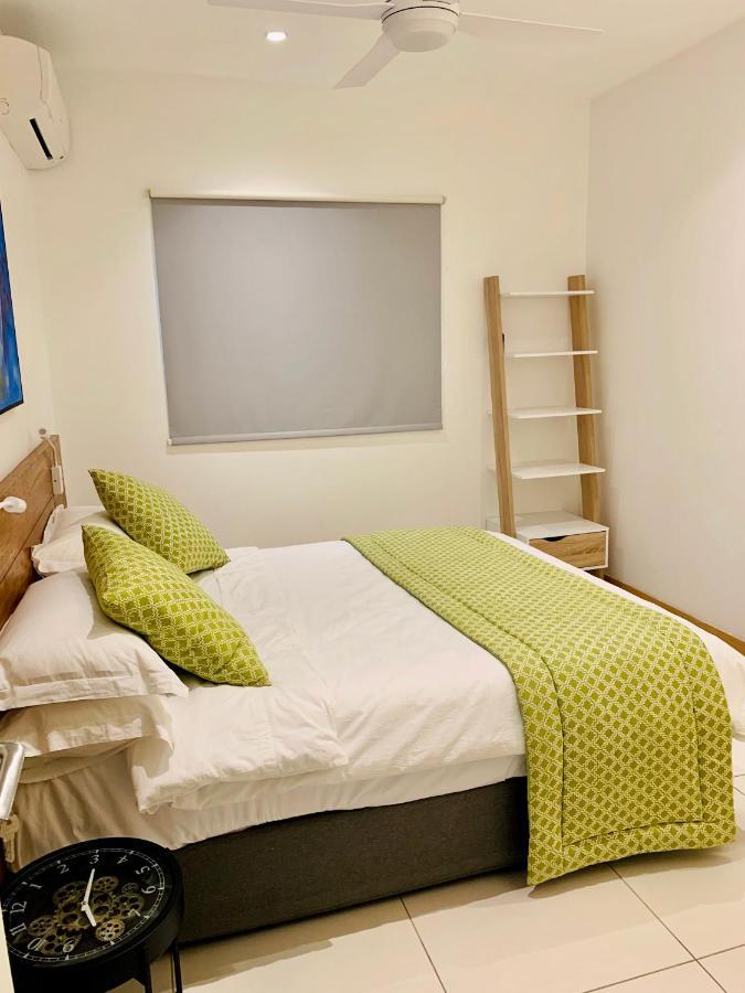 Appartement Latitude Luxury Duplex à Rivière Noire Extérieur photo